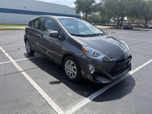 Used 2015 Toyota Prius C Two FWD image 3