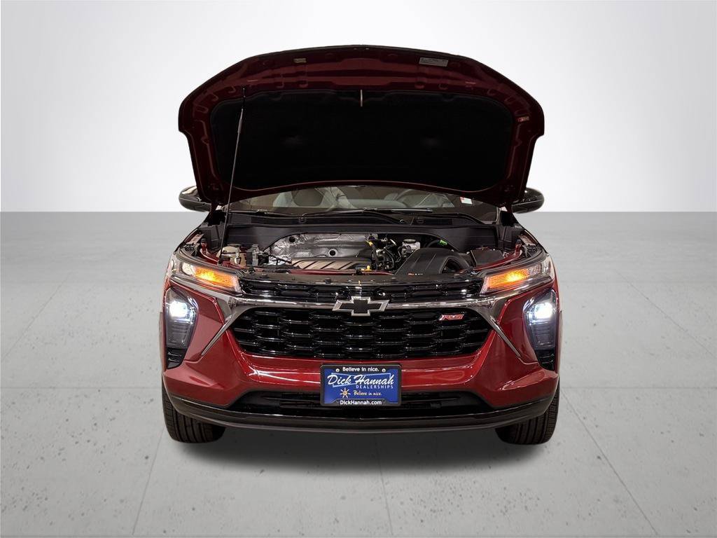 Certified 2024 Chevrolet Trax RS w/ Driver Confidence Package FWD image 5