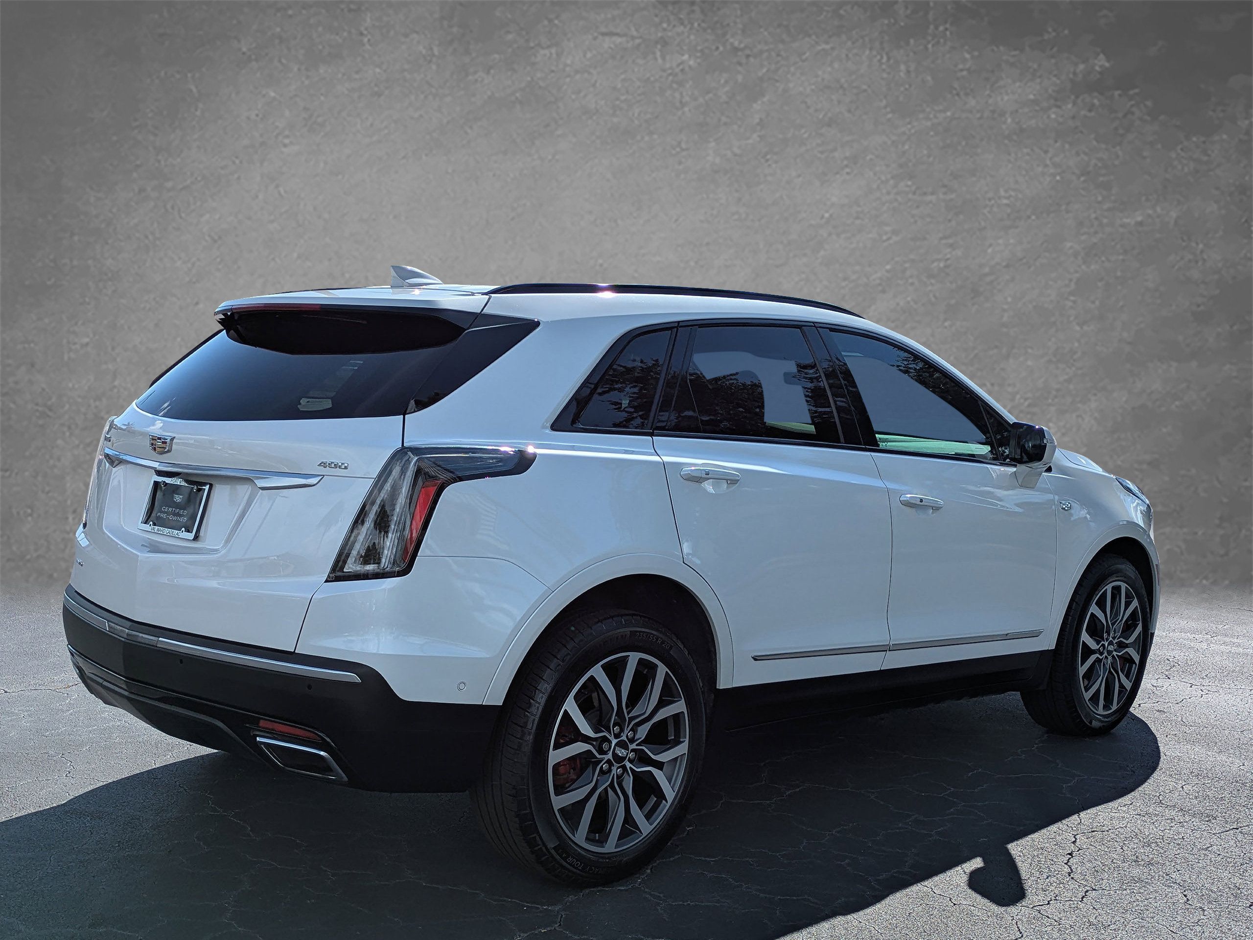 Certified 2023 Cadillac XT5 Sportv w/ Technology Package AWD/4WD image 5
