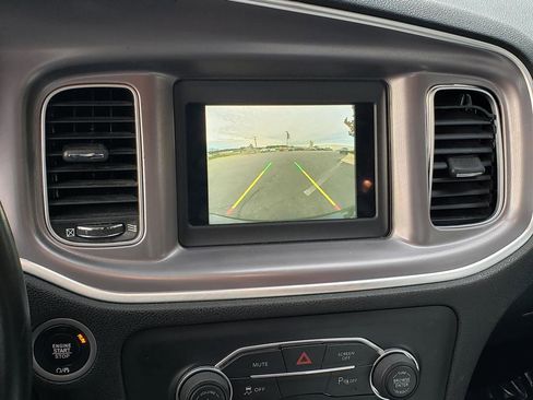 Used 2022 Dodge Charger SXT image 24