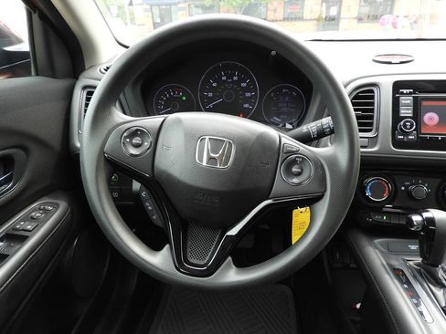 Used 2018 Honda HR-V LX image 16