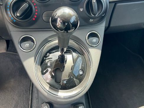 Used 2015 FIAT 500 Pop image 9