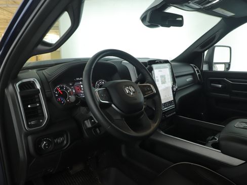 Used 2024 RAM 2500 Laramie w/ Sport Appearance Package image 15