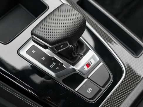 Certified 2025 Audi SQ5 Premium Plus image 11