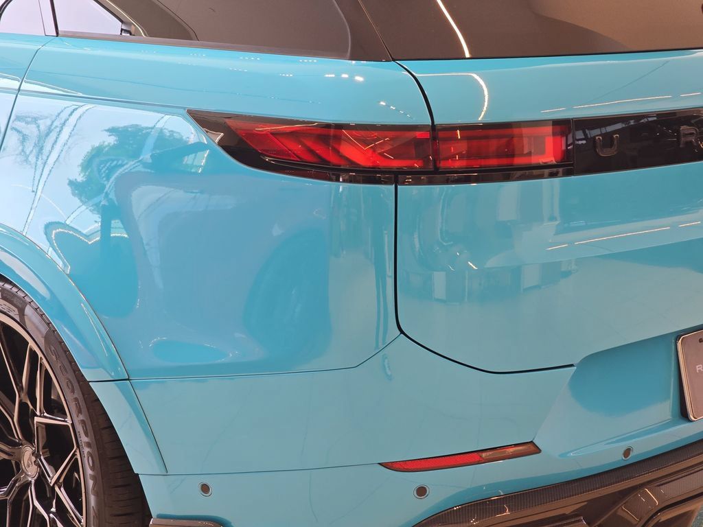 New 2025 Land Rover Range Rover Sport Dynamic SE AWD/4WD image 37