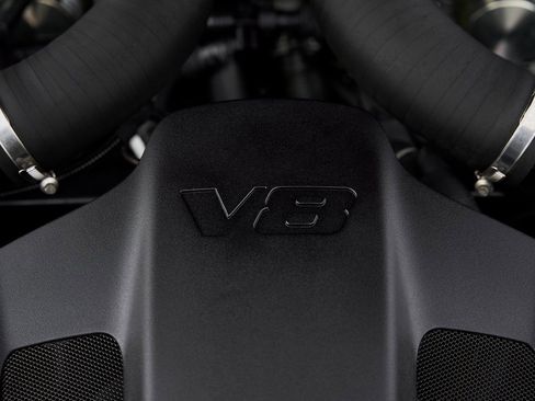 Used 2020 Ferrari GTC4Lusso T image 18