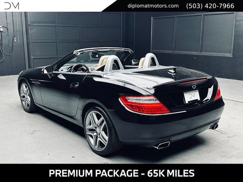 Used 2014 Mercedes-Benz SLK 250 image 4