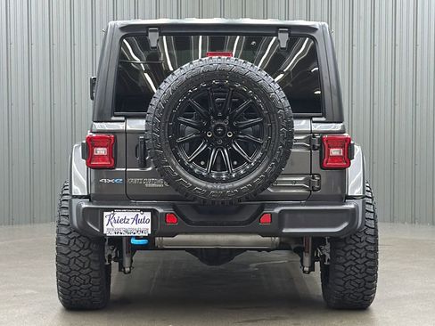 Used 2023 Jeep Wrangler Unlimited Sahara w/ Cold Weather Group image 4