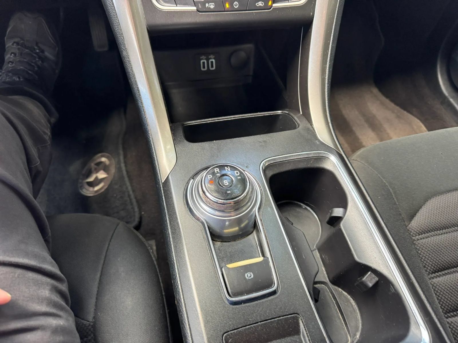 Used 2019 Ford Fusion SE FWD image 36