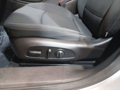 Used 2016 Chevrolet Malibu LT image 14