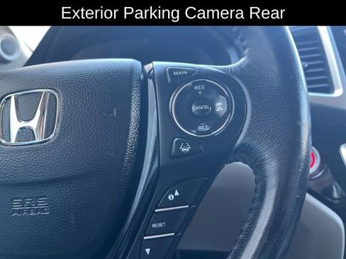 Used 2018 Honda Pilot Touring image 16