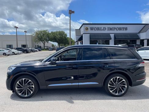 Used 2020 Lincoln Aviator Reserve w/ Equipment Group 202A AWD/4WD image 2