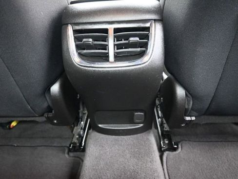 Used 2021 Chevrolet Malibu LT image 34