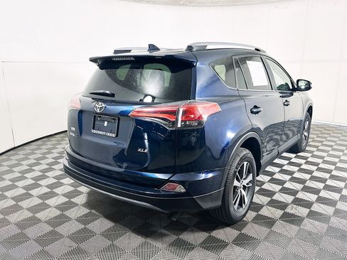 Used 2017 Toyota RAV4 XLE FWD image 3