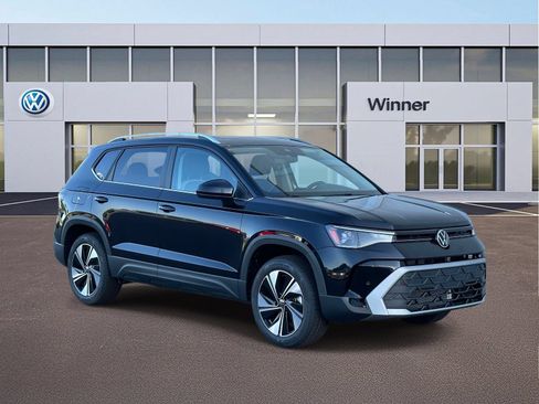 New 2026 Volkswagen Taos SE AWD/4WD image 8
