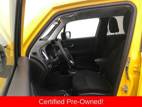 Certified 2023 Jeep Renegade Latitude image 12