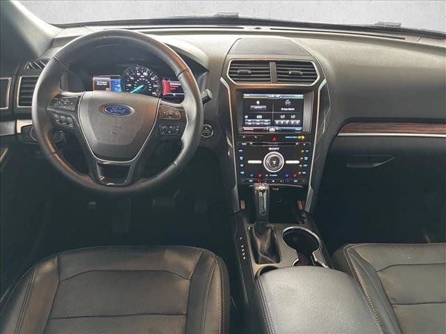 Used 2016 Ford Explorer Limited w/ Class II Trailer Tow Package FWD image 12
