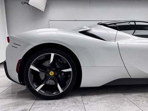 Used 2021 Ferrari SF90 Stradale image 10