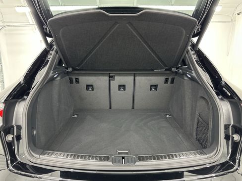 Certified 2024 Porsche Macan image 56