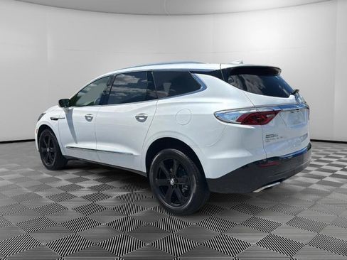 Used 2023 Buick Enclave Essence AWD/4WD image 3