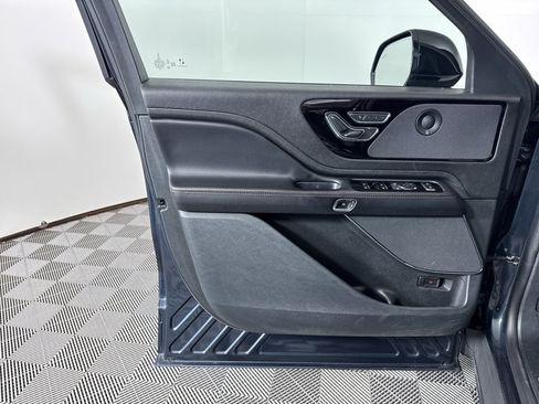 Used 2023 Lincoln Aviator Reserve w/ Elements Package Plus AWD/4WD image 24