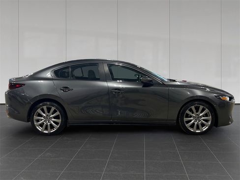 Used 2022 MAZDA MAZDA3 s image 5