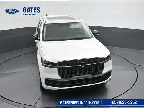 New 2025 Lincoln Navigator L Reserve image 56
