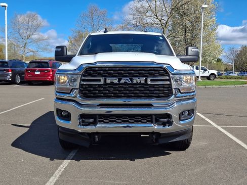 Used 2024 RAM 2500 Big Horn AWD/4WD image 2