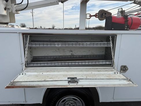 Used 2021 Ford F350 XL w/ Power Equipment Group image 18