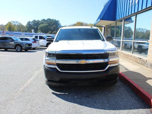 Used 2018 Chevrolet Silverado 1500 W/T w/ Trailering Package image 2