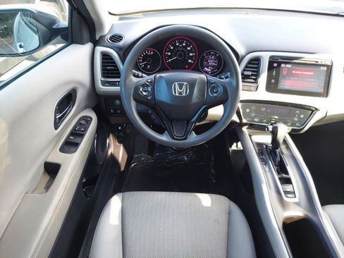 Used 2016 Honda HR-V EX image 9