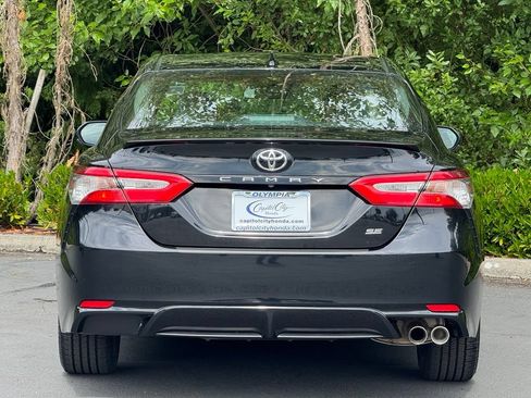 Used 2019 Toyota Camry SE w/ Carpet Mat Package FWD image 32