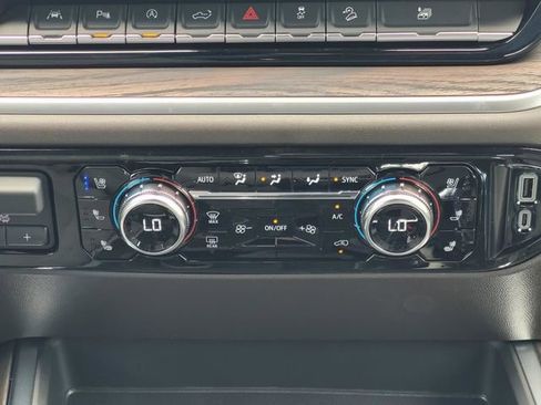 New 2026 GMC Sierra 1500 SLT AWD/4WD image 14