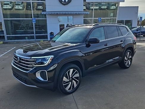 New 2026 Volkswagen Atlas SE image 1