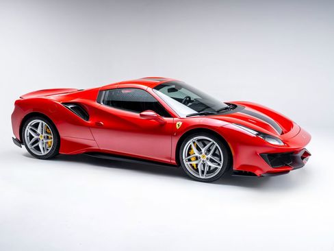 Used 2020 Ferrari 488 Pista Spider image 3