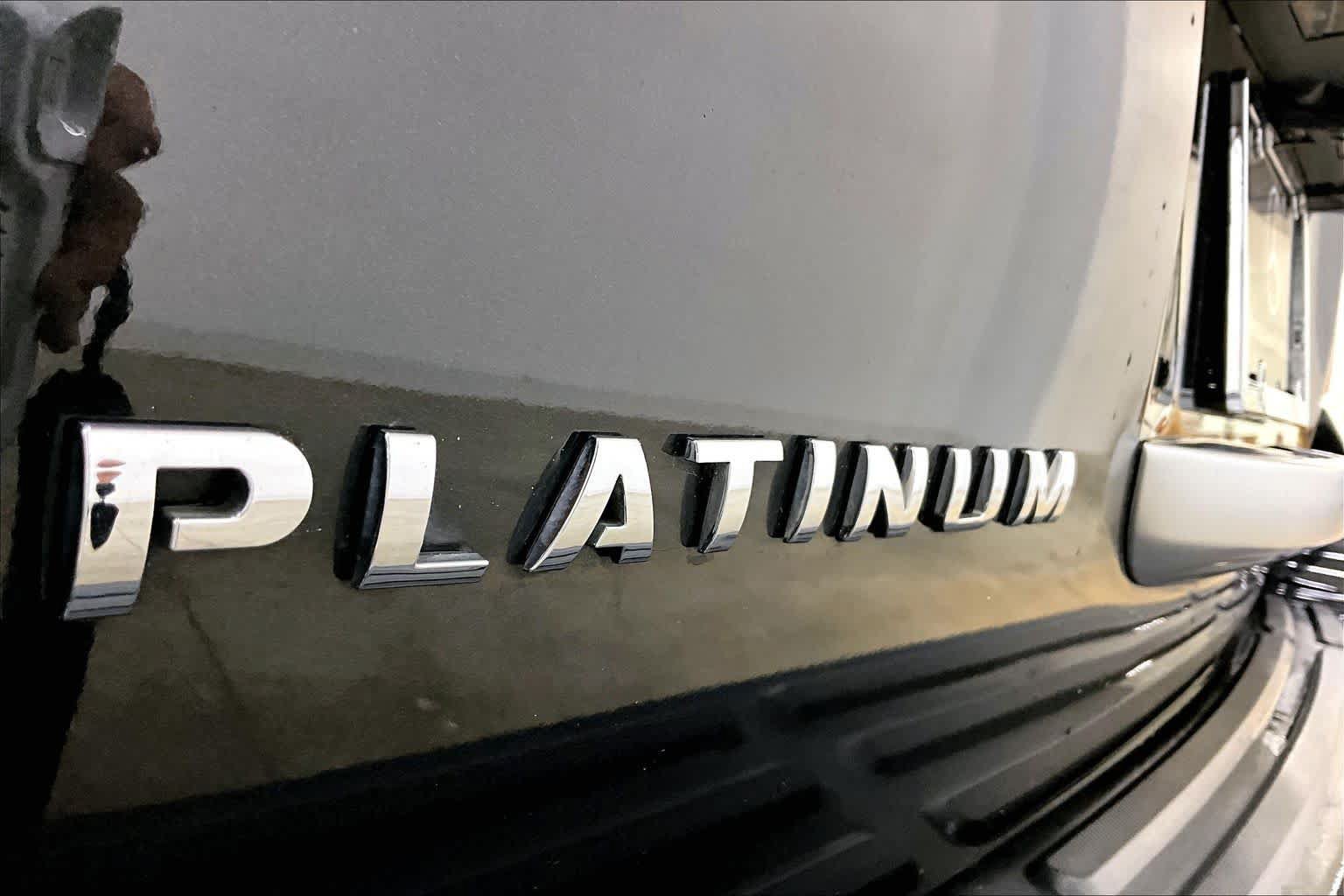 Used 2015 Ford Expedition Platinum AWD/4WD image 9