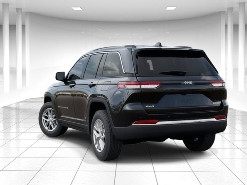 New 2025 Jeep Grand Cherokee Laredo X w/ Luxury Tech Group I AWD/4WD image 3