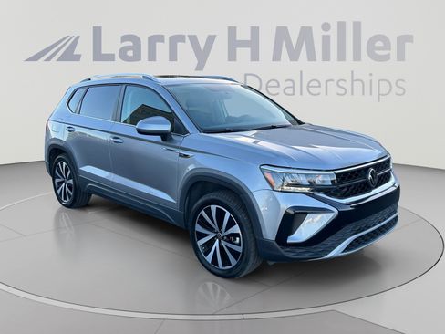 Used 2022 Volkswagen Taos SE FWD image 7