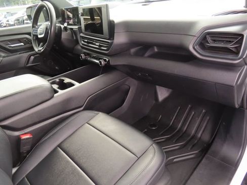 Used 2024 Chevrolet Silverado EV W/T AWD/4WD image 38
