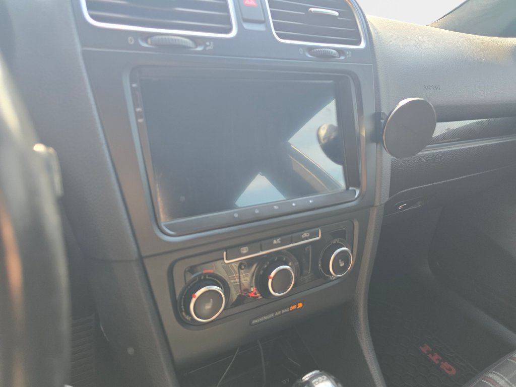 Used 2014 Volkswagen GTI Wolfsburg Edition FWD image 23