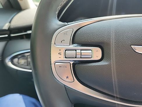 Used 2025 Genesis GV70 2.5T w/ Advanced Package AWD/4WD image 11