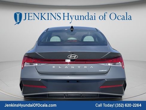 New 2026 Hyundai Elantra Limited FWD image 7