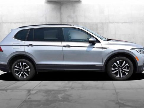 Used 2023 Volkswagen Tiguan S FWD image 5