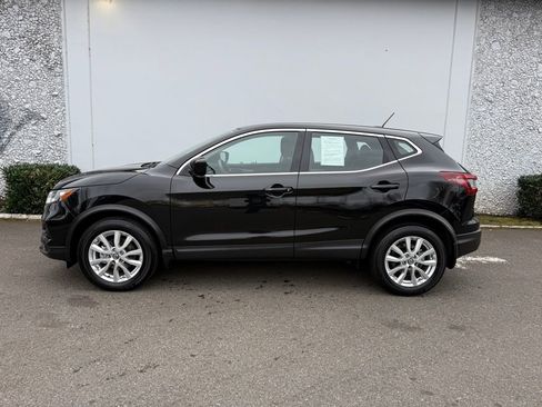 Certified 2022 Nissan Rogue Sport S image 12