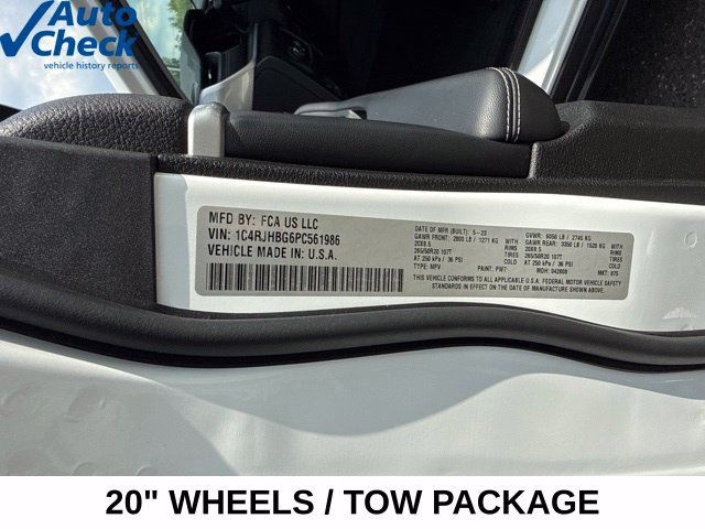 Used 2023 Jeep Grand Cherokee Limited w/ Trailer Tow Prep Group (B) AWD/4WD image 27