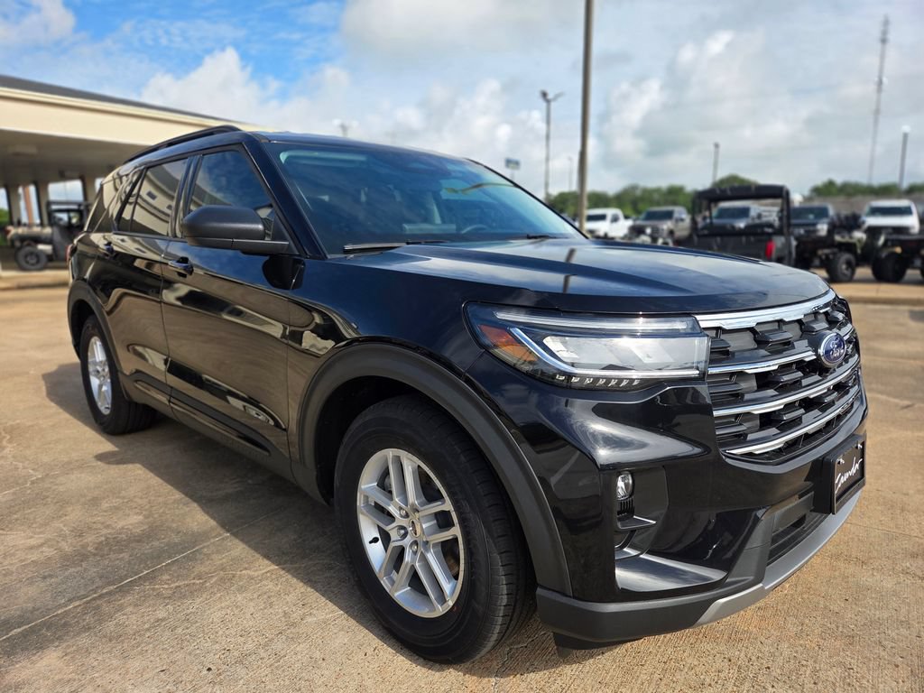New 2026 Ford Explorer Active w/ Active Comfort Package RWD image 3