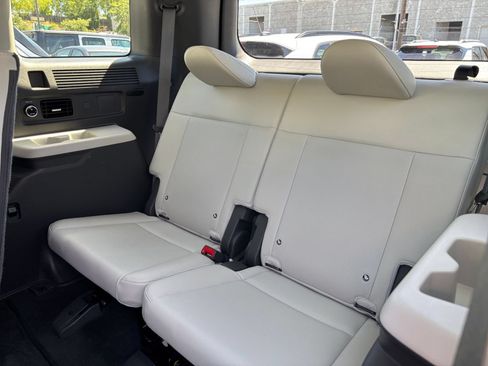 Used 2025 Hyundai Santa Fe SEL FWD image 67