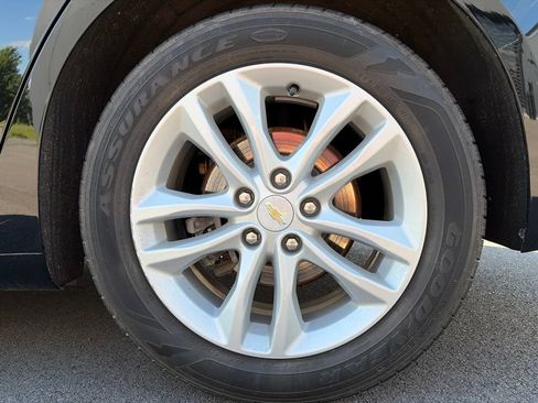 Used 2017 Chevrolet Malibu LT FWD image 21