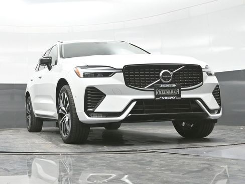 Used 2024 Volvo XC60 B5 Plus image 26