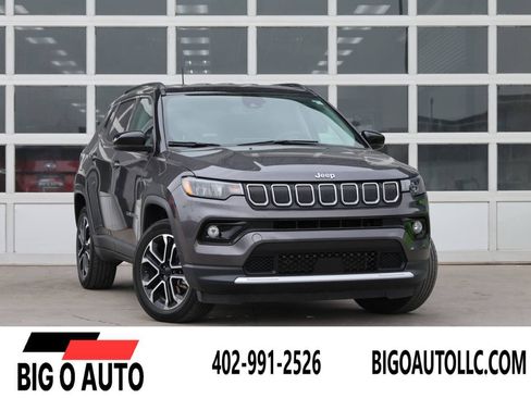 Used 2022 Jeep Compass Limited AWD/4WD image 1